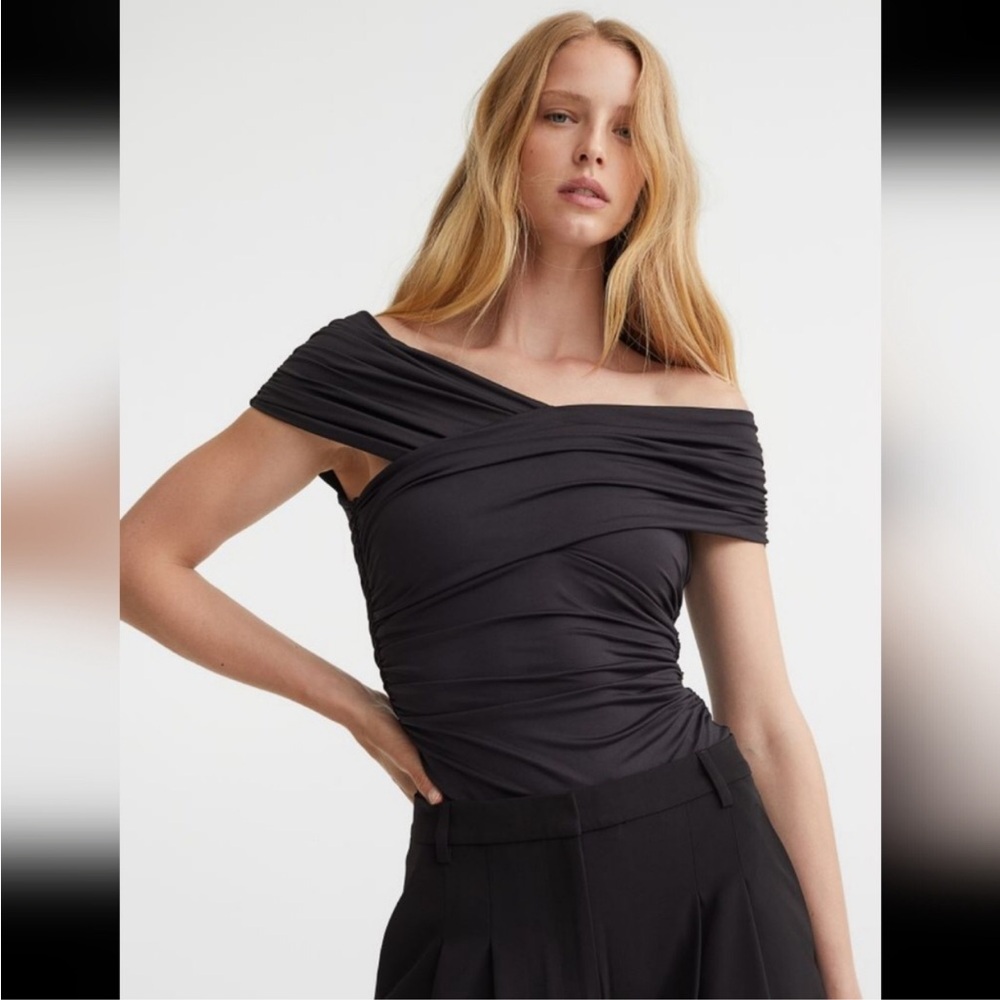 H&M Black Off-Shoulder Bodysuit